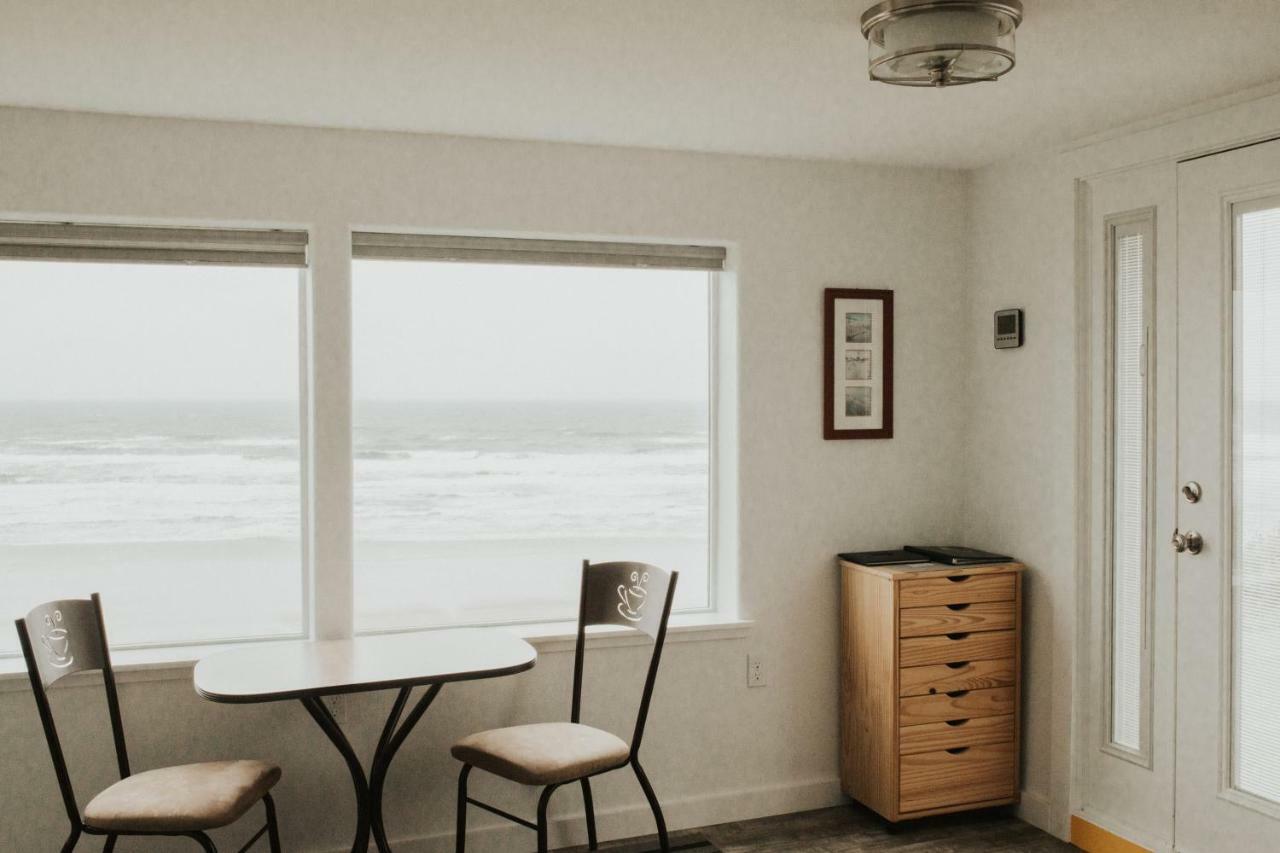 Nye Beach Cottages Torre di Torre di Newport Esterno foto