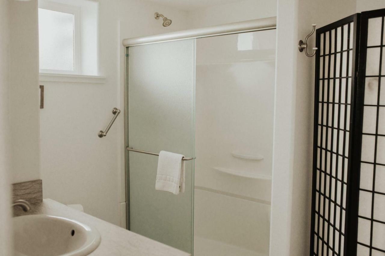 Nye Beach Cottages Torre di Torre di Newport Esterno foto